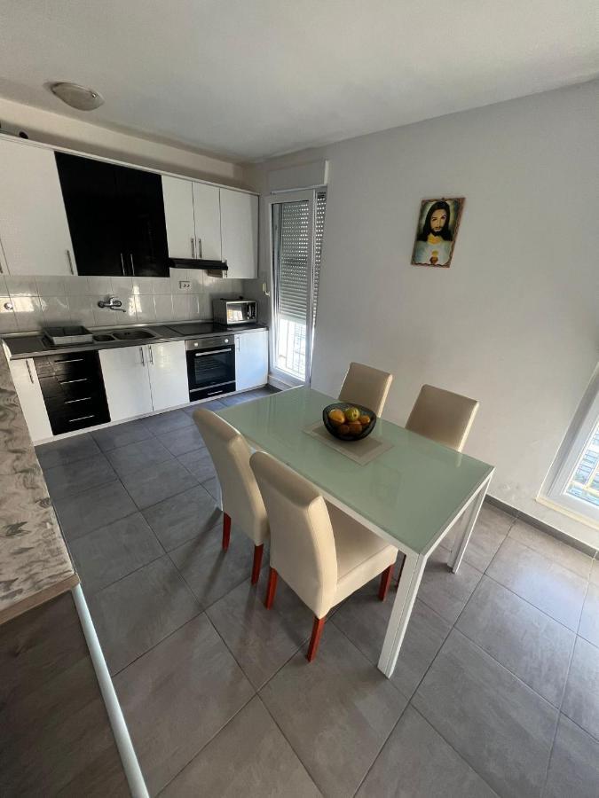 Apartman Duzel Apartment Split Exterior photo